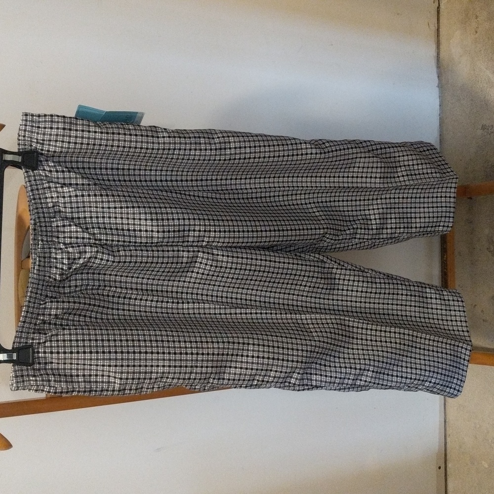 Hillard & Hanson sz. L Petite black & white Crop Pants Capris Capri NWT